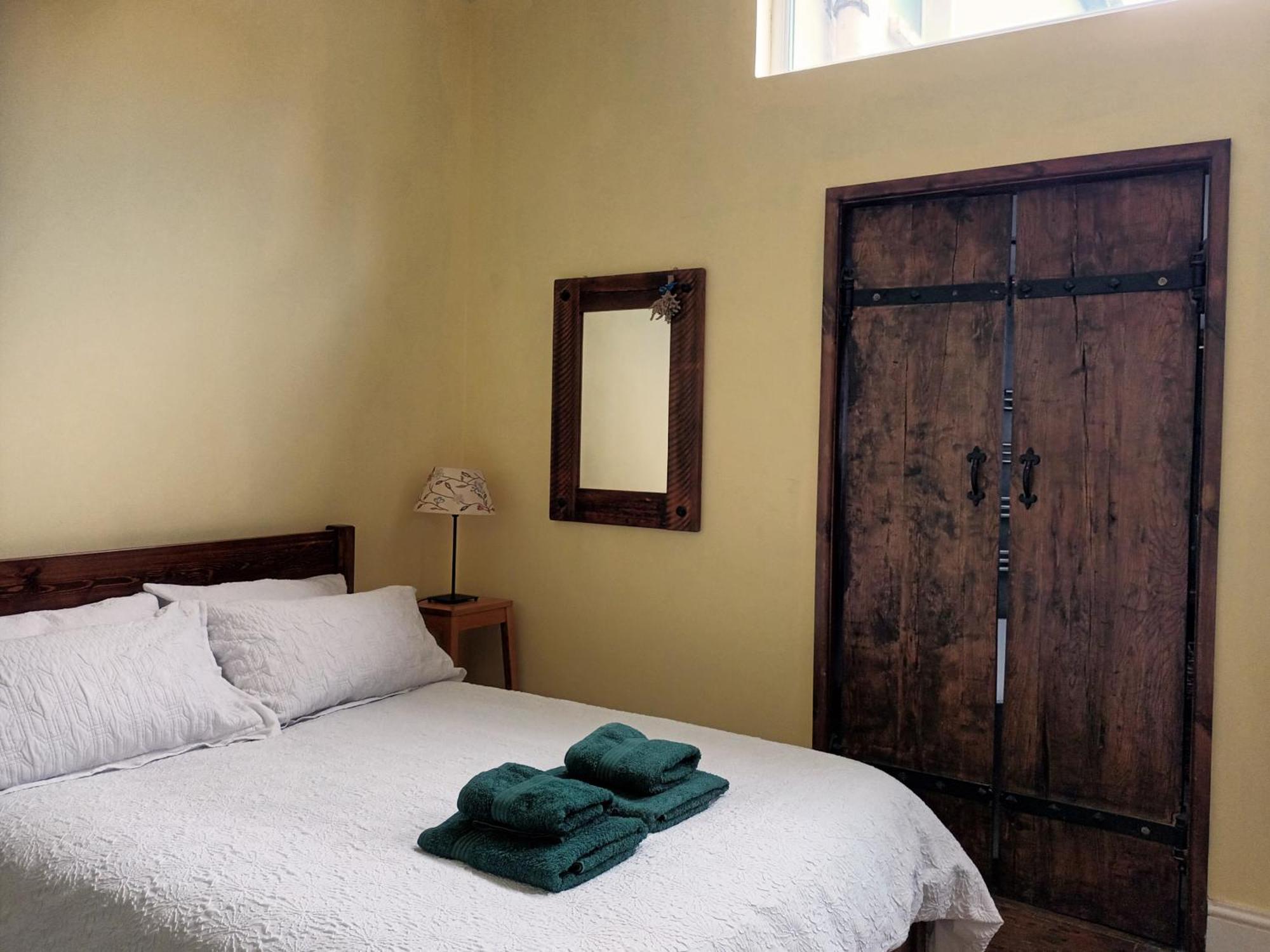 Room With Luxury Private Bathroom & Independent Entrance Near Tube Londres Extérieur photo