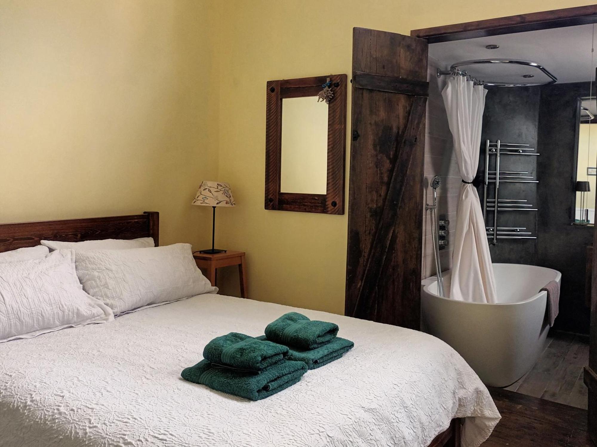 Room With Luxury Private Bathroom & Independent Entrance Near Tube Londres Extérieur photo